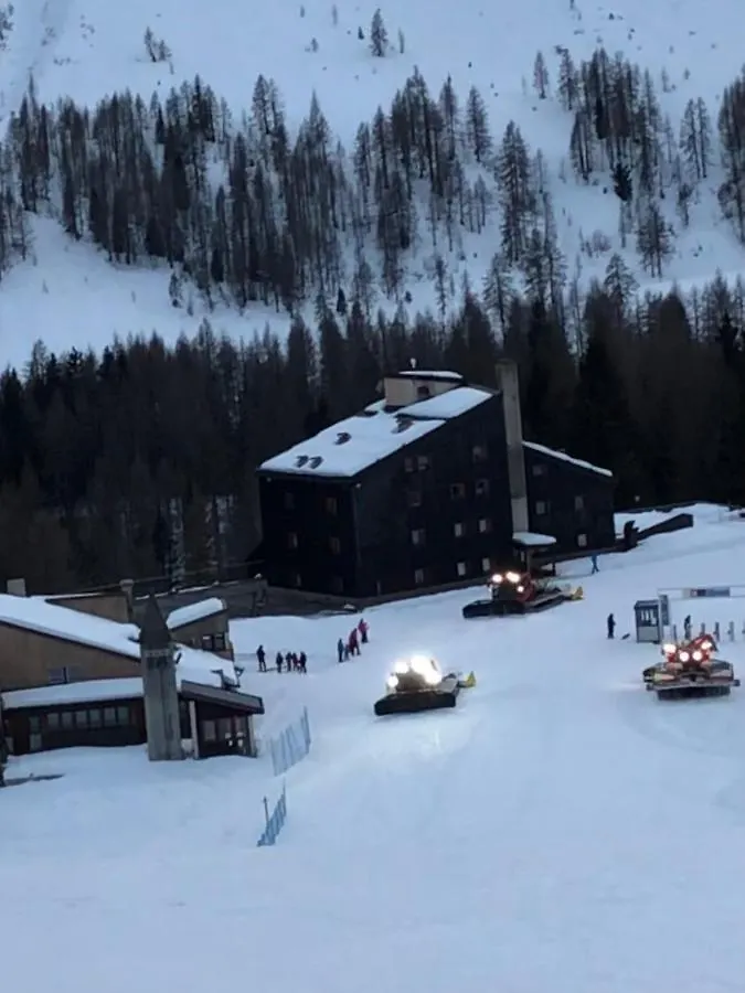 Perla Dolomiti Falt فالكادي 0*,